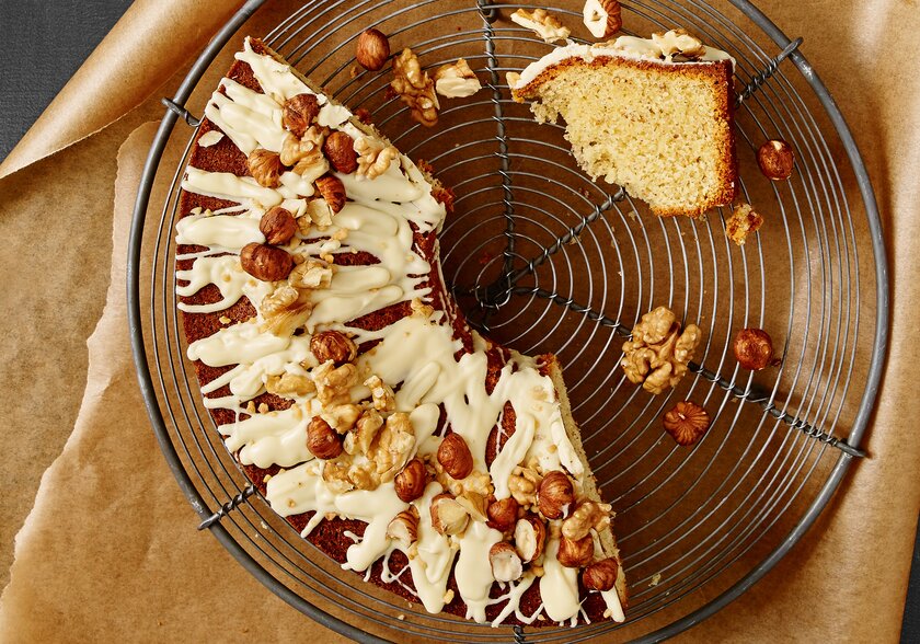 Nut cake