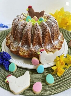 Oster Gugelhupf Rüblikuchen mit Cheesecakefüllung