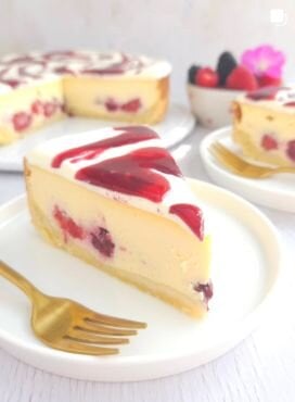 Leckerer Käsekuchen mit Beeren