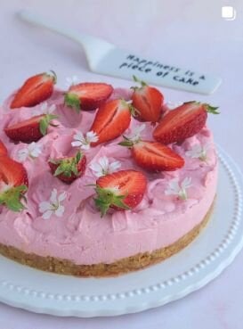 Pink Chocolate No Bake Cheesecake