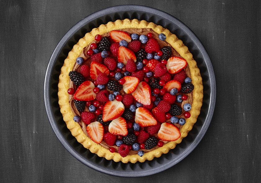 Obstkuchen mit Waldbeeren