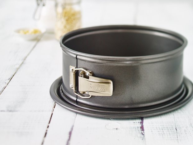 Easy Baking springform pan