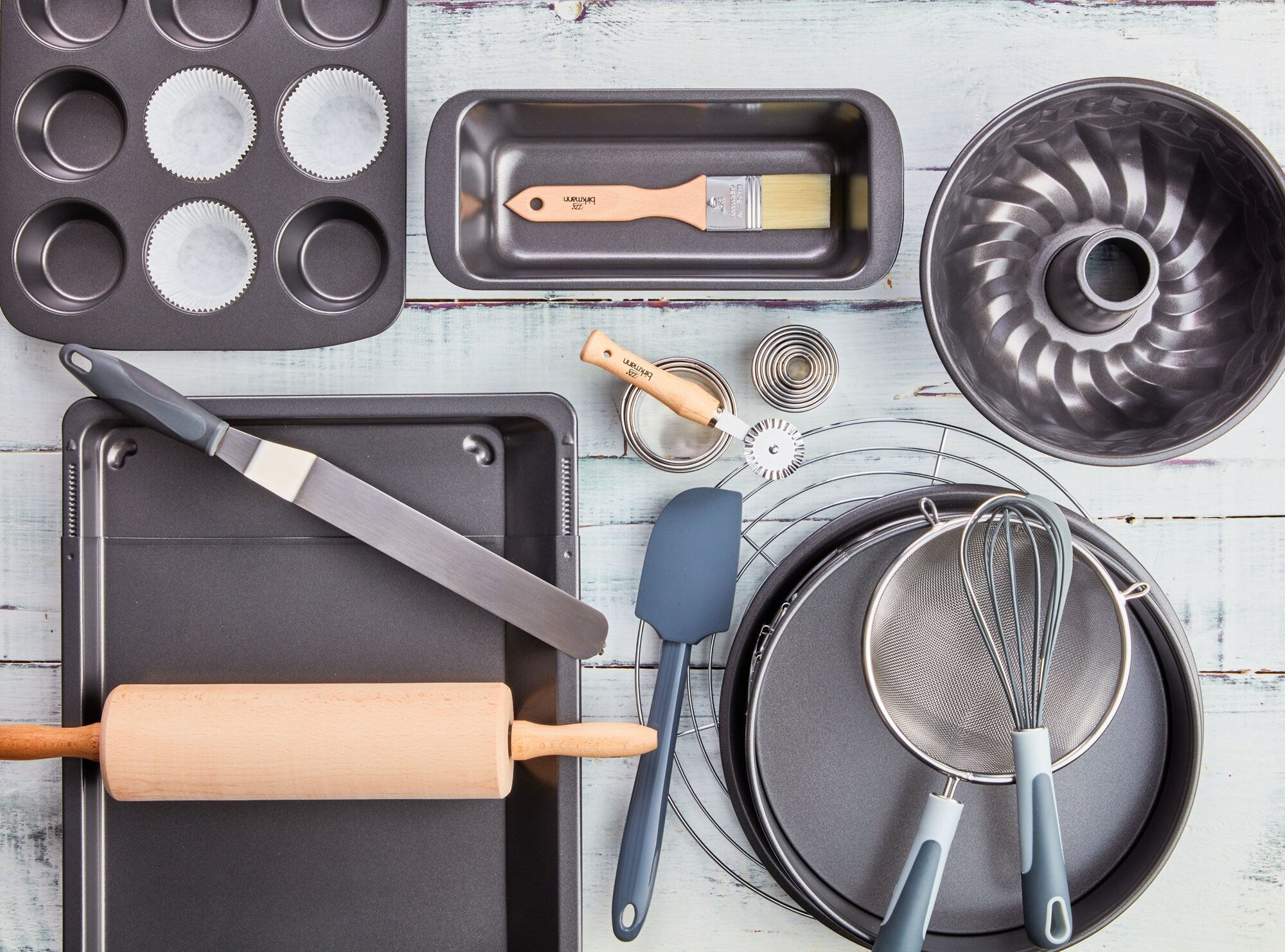 baking accessories made of steel