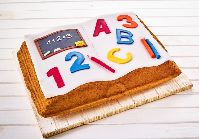 Lemon cake book