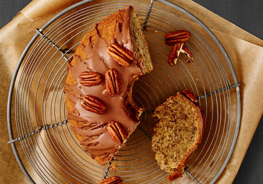 Pecan nut ring cake