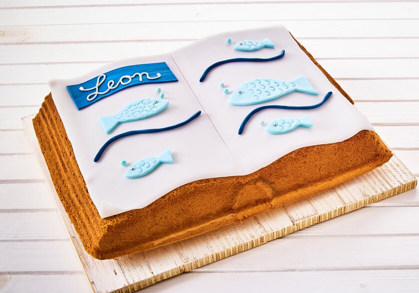 Lemon cake book