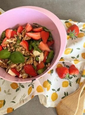 strawberry-aspargus-salad